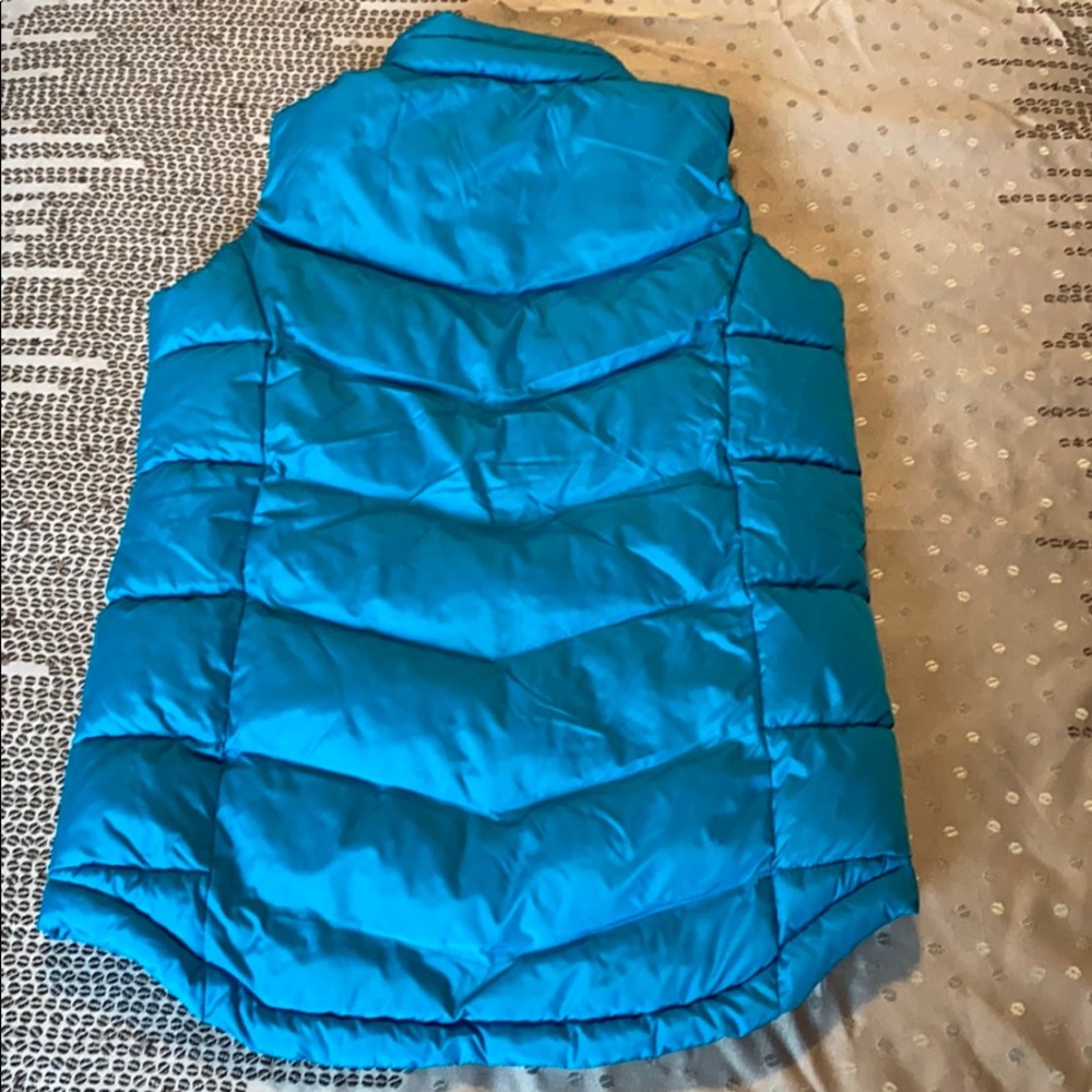 Gap Kids Down Filled Puffer Vest in Stunning Blue - Picture 5 of 7